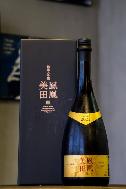 鳳凰美田 純米大吟釀 Gold Phoenix - 呷．Sippin 日本清酒專門店