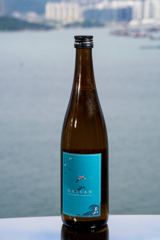 月山 HELLO SUMMER innovation 2026 Clear BLUE 純米吟釀 【13% 輕盈酒體 · 透明感純米吟釀】 - 呷．Sippin 日本清酒專門店