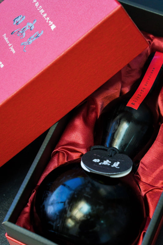 日高見 黒の瓢箪 中取り 純米大吟釀 - 呷．Sippin 日本清酒專門店